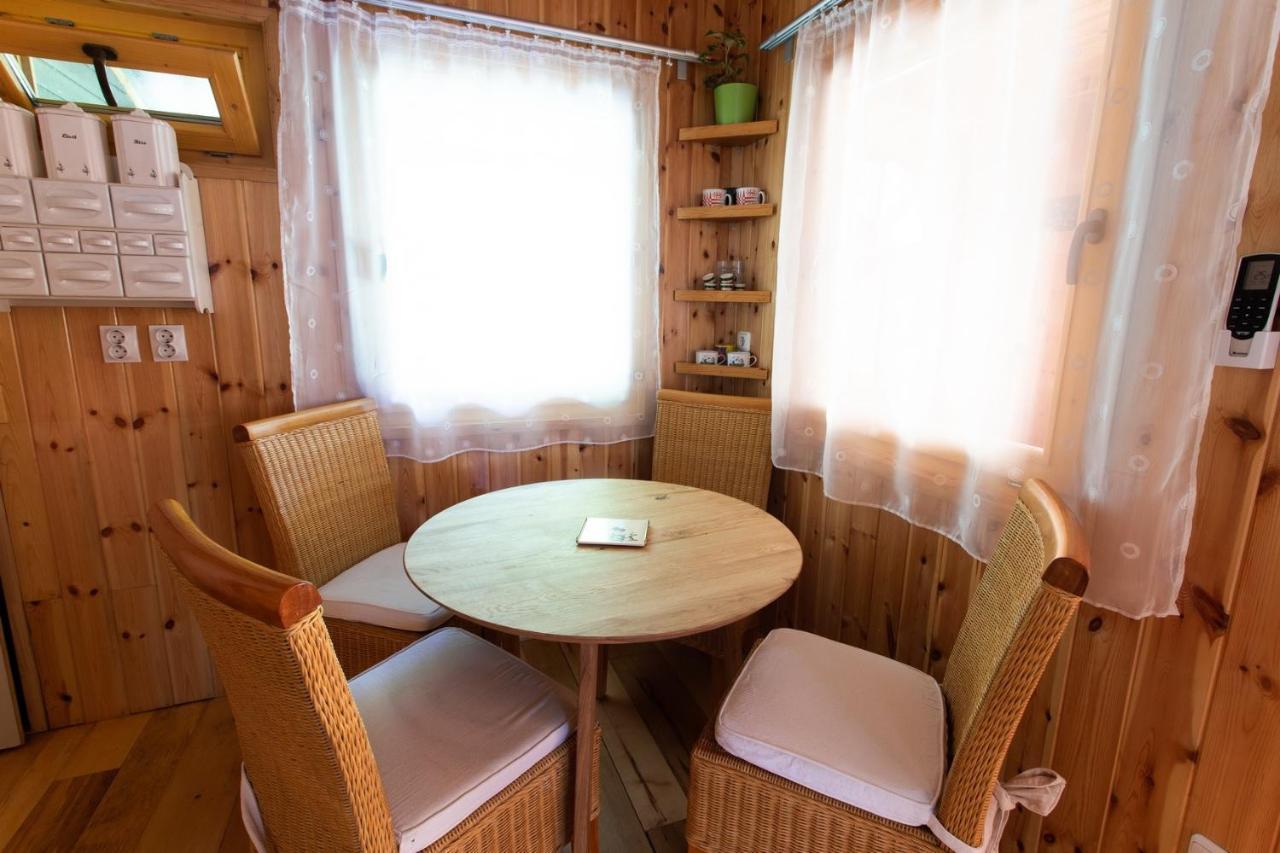 Appartement Barna Fahaz à Tarnaszentmaria Extérieur photo